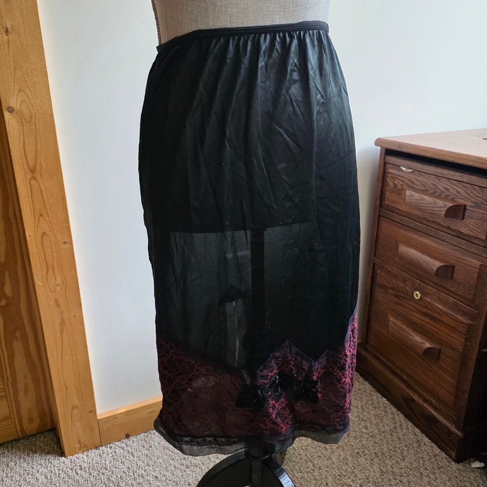 Vintage Movie Star Black Nylon Lace Half Slip Skirt Vamp Goth Y2K Coquette USA M